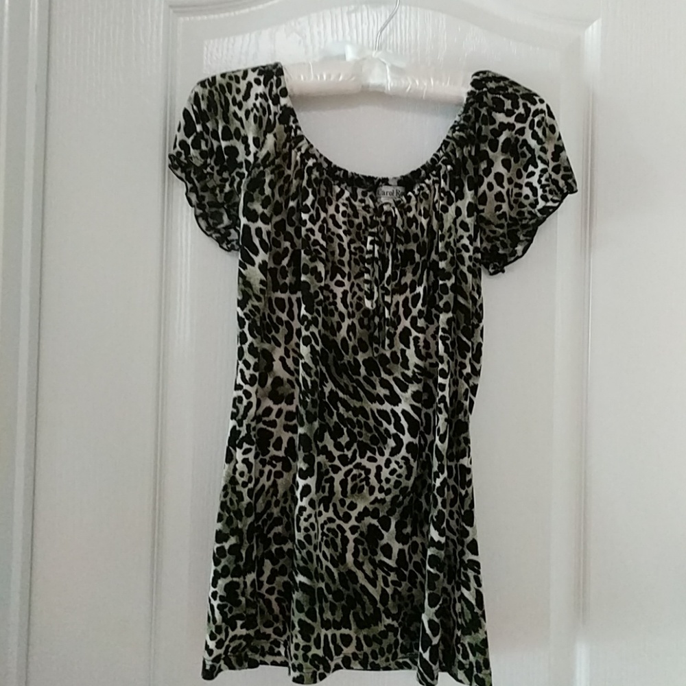 Cute, Cheetah Print Top!